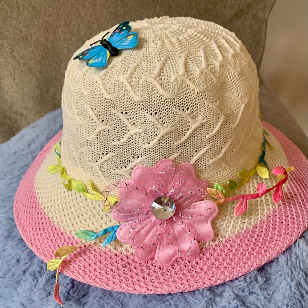 Charming Girls Hat with Butterfly Accent